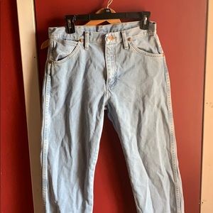 30x32 Light Wash Cowboy Cut Jeans